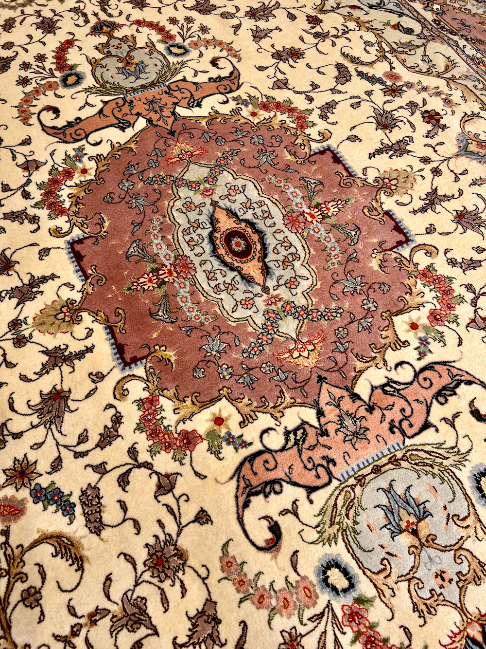 TABRIZ-B 2.91m X 2.01m