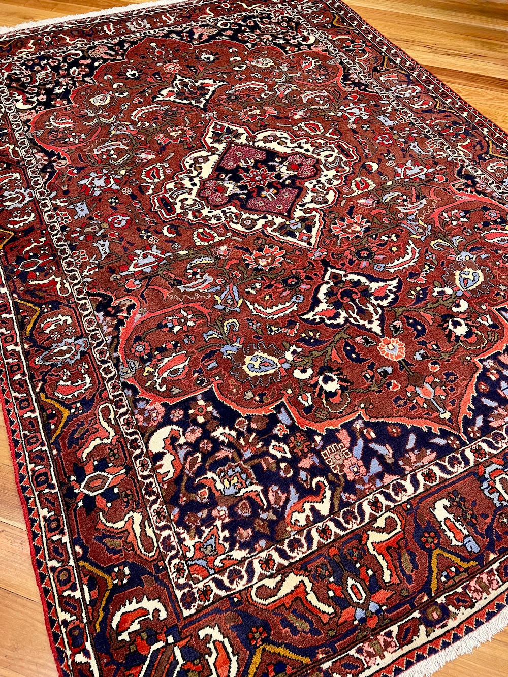 BAKHTIARI-A 3.05m x 2.15m