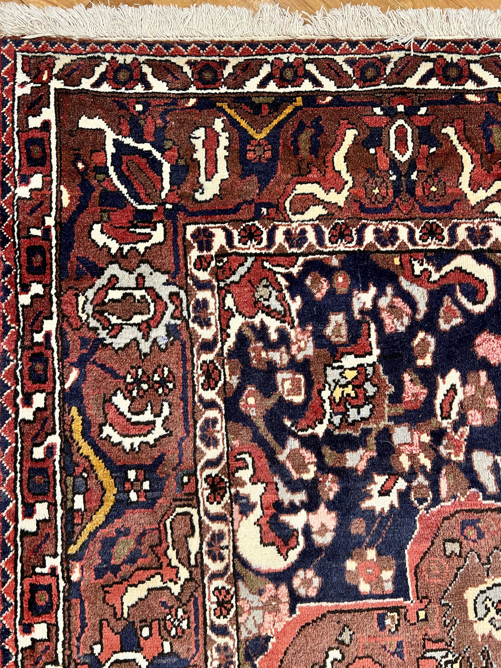 BAKHTIARI-A 3.05m x 2.15m