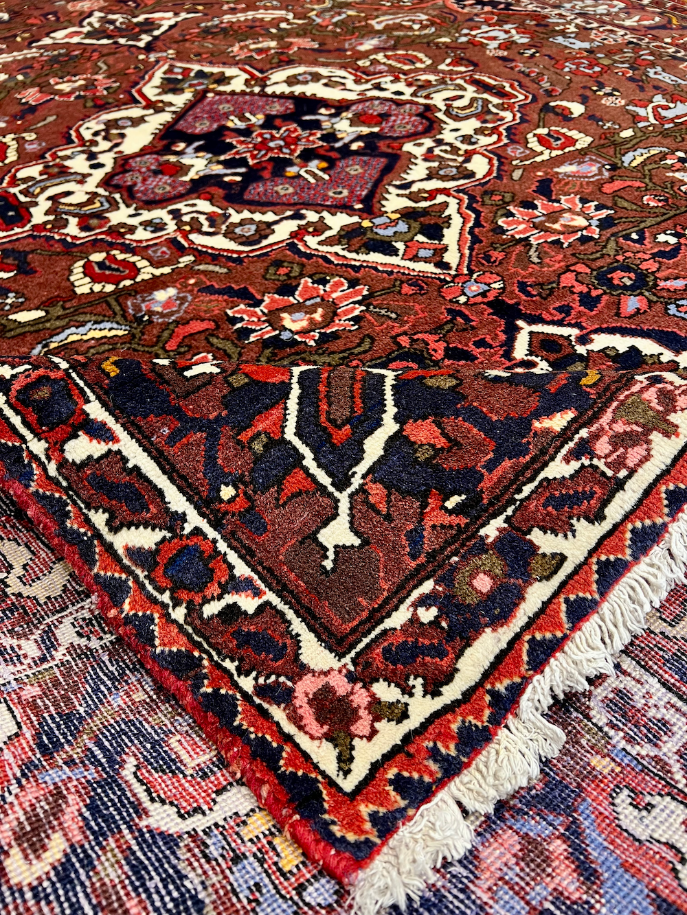 BAKHTIARI-A 3.05m x 2.15m