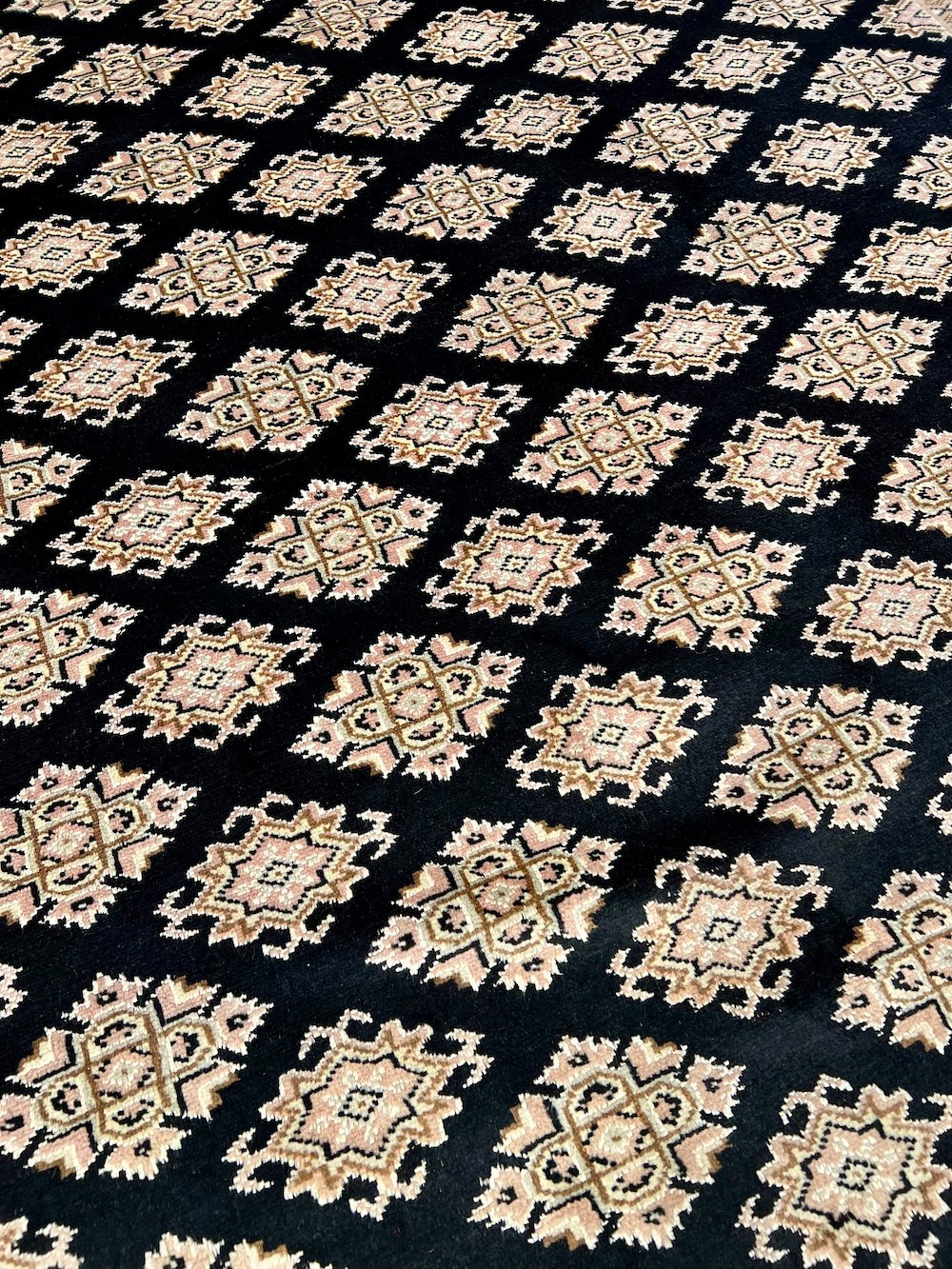 BOKHARA-C 2.44m x 1.55m