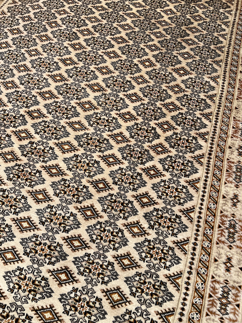 BOKHARA-D 2.48m x 1.74m