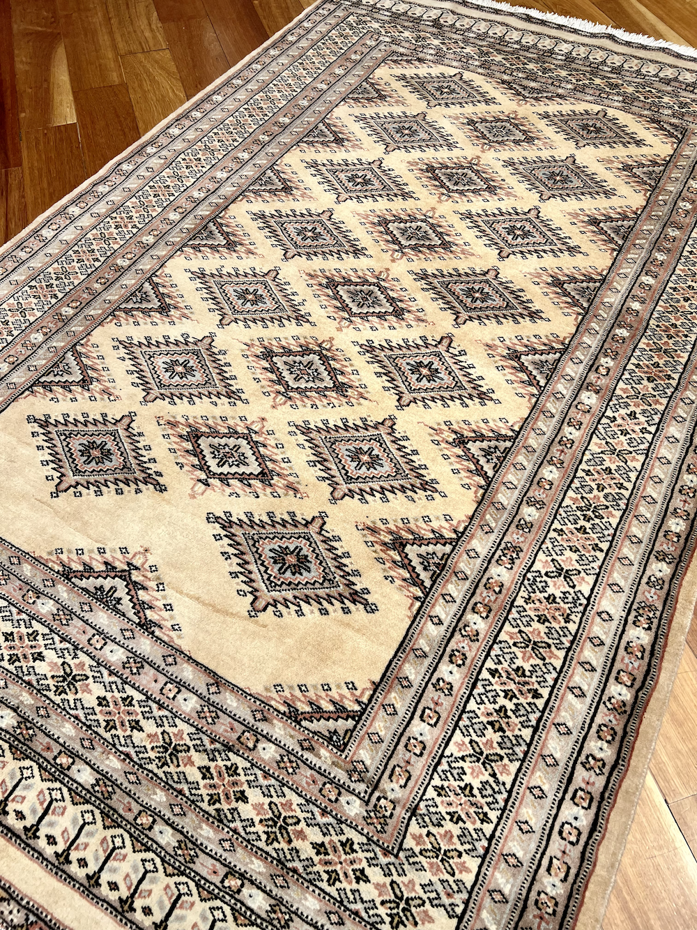 BOKHARA-G 2.06m x 1.27m