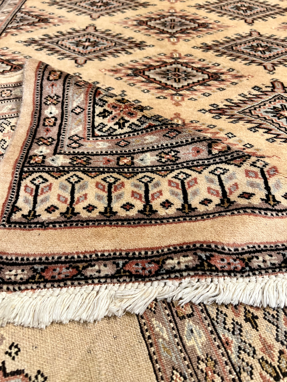 BOKHARA-G 2.06m x 1.27m