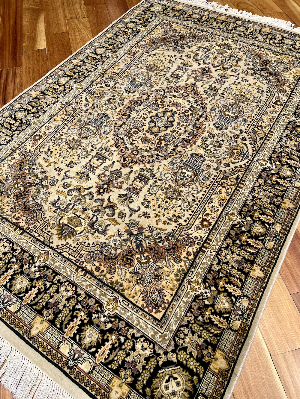 COLECCIÓN ABBASI-D 1.85m X 1.25m