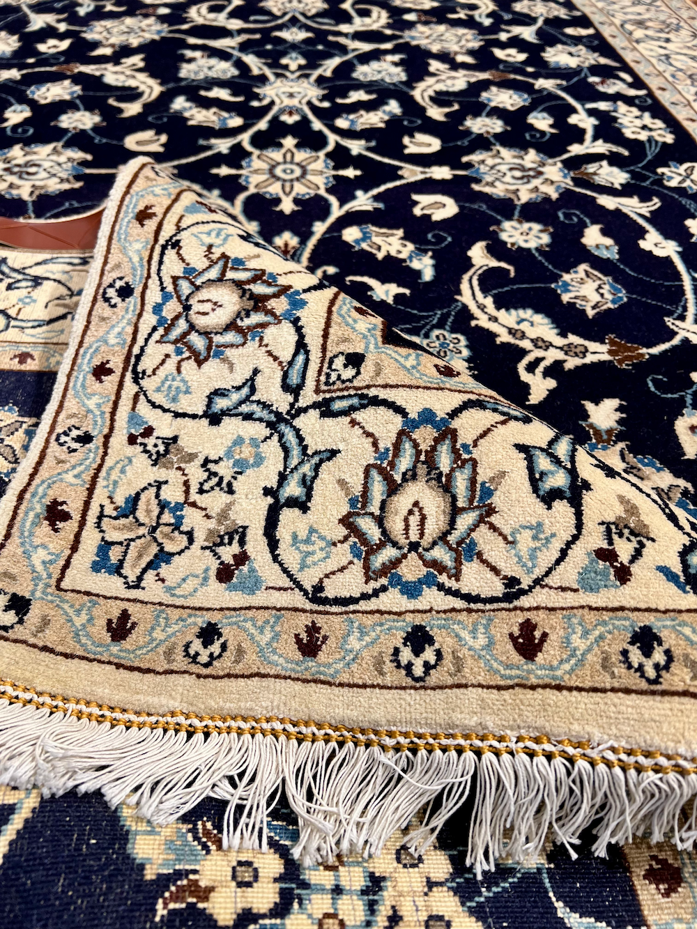 COLECCIÓN ABBASI-E  2.08m x 1.27m