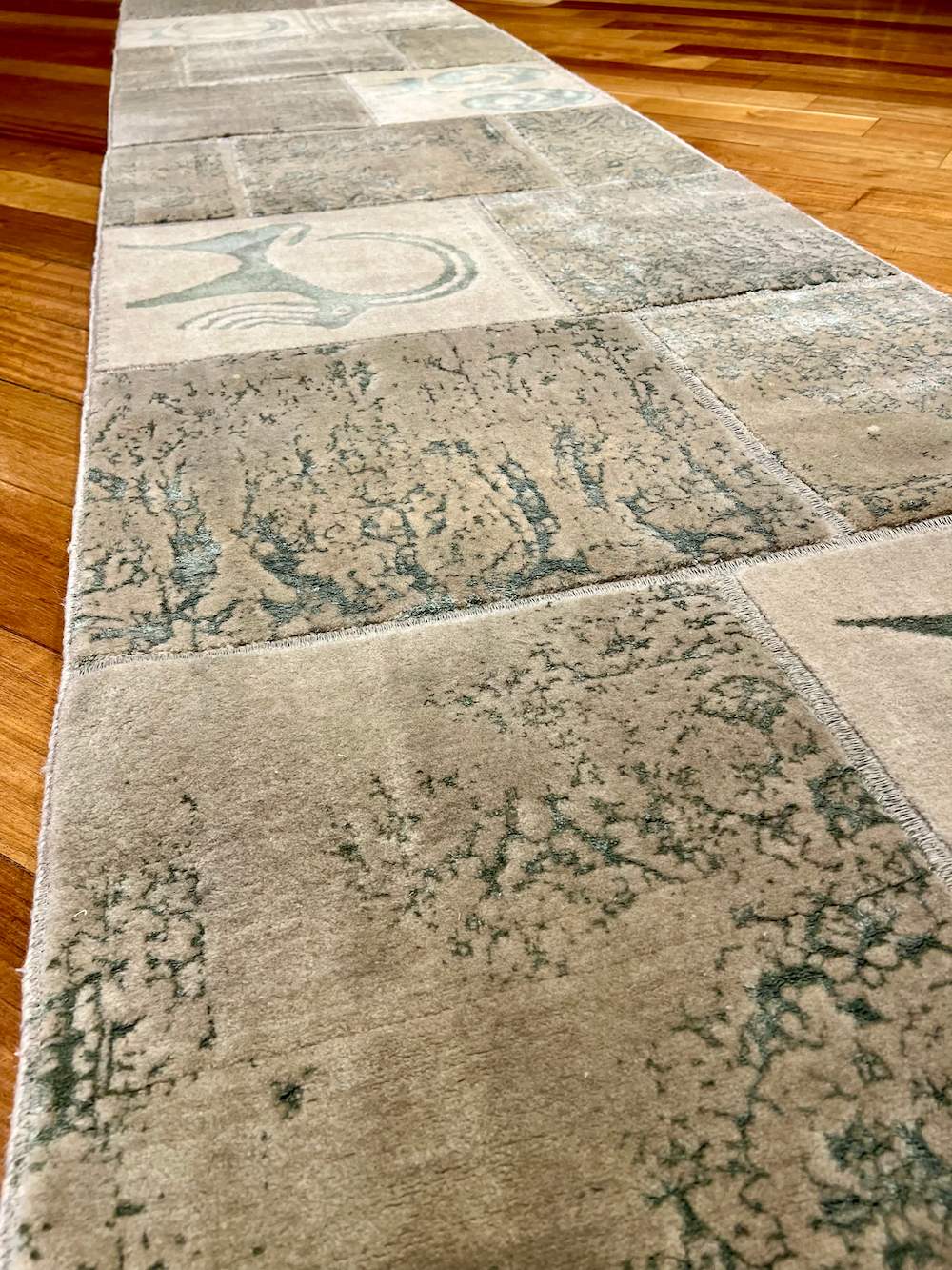 PATCHWORK-J 4.11m x 0.84m