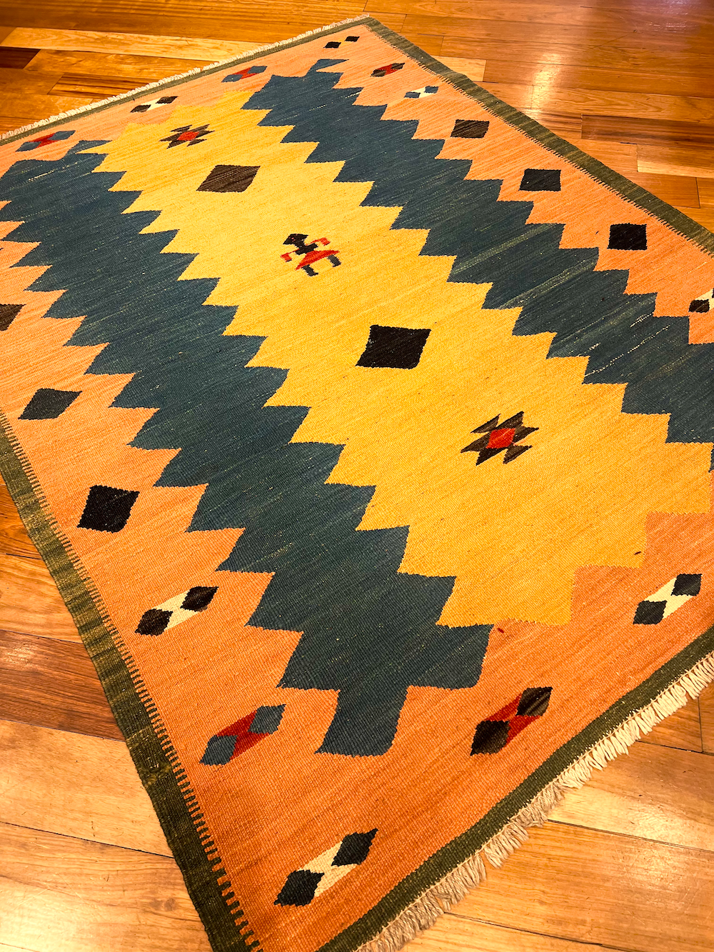 KILIM SHIRAZ-A 1.92m x 1.48m