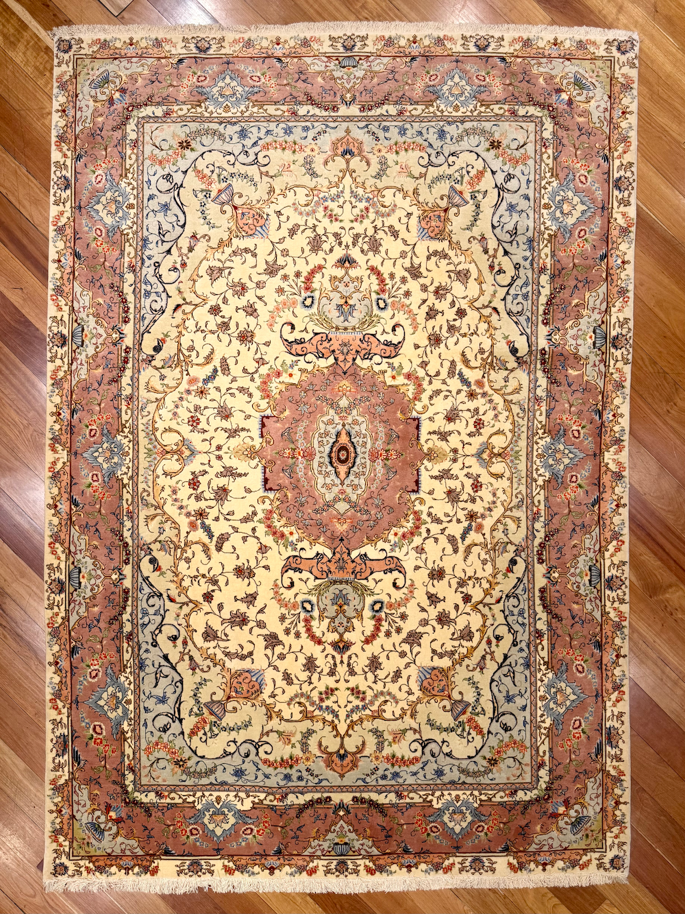 TABRIZ-B 2.91m X 2.01m