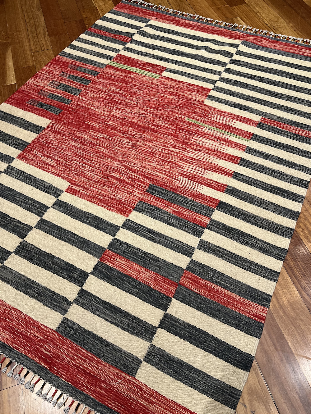 KILIM MEIMENEH-J 2.19m x 1.57m