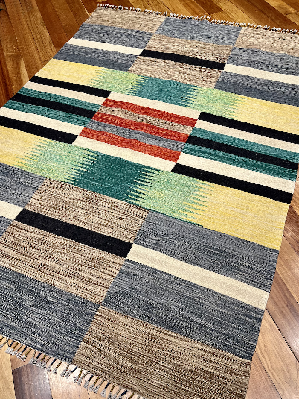 KILIM MEIMENEH-O 2.47m x 1.75m