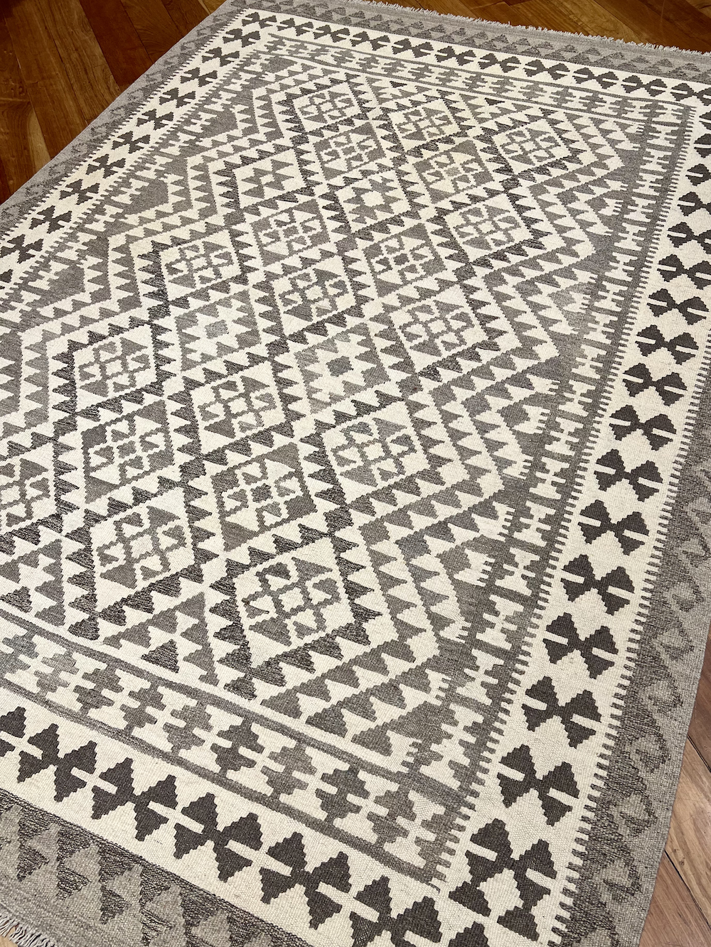 KILIM MEIMENEH-S 2.46m x 1.76m