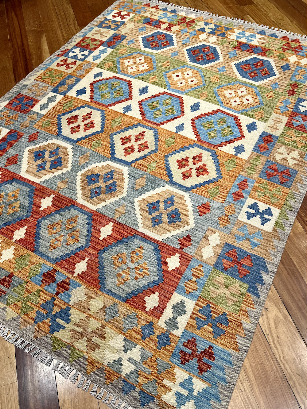 KILIM MEIMENEH-U 2.40m x 1.69m
