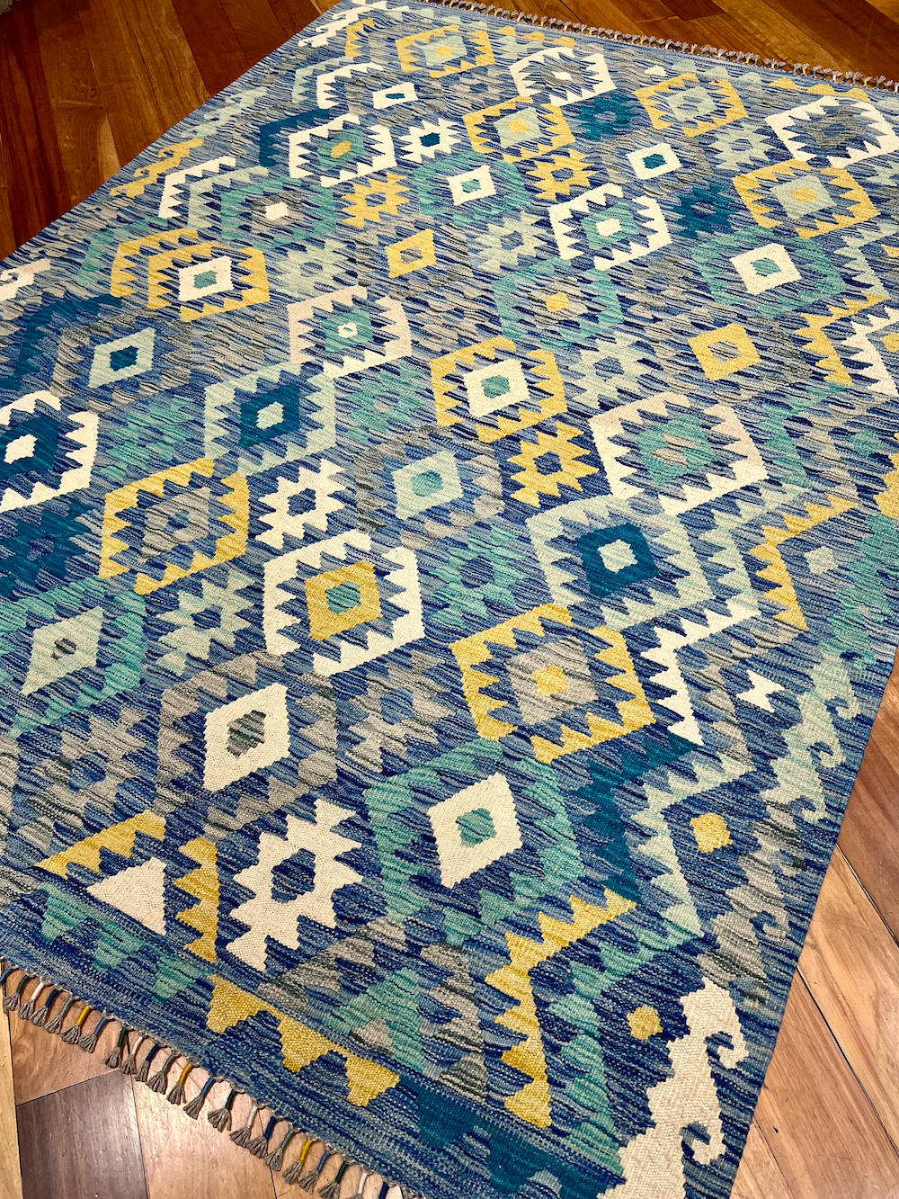 KILIM MEIMENEH-A7 2.37m x 1.75m