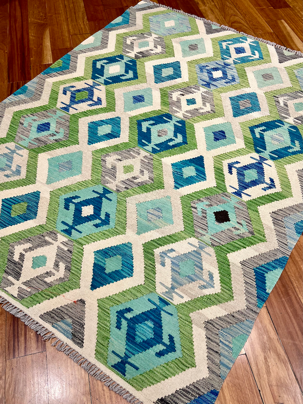 KILIM MEIMENEH-A8 1.92m x 1.51m