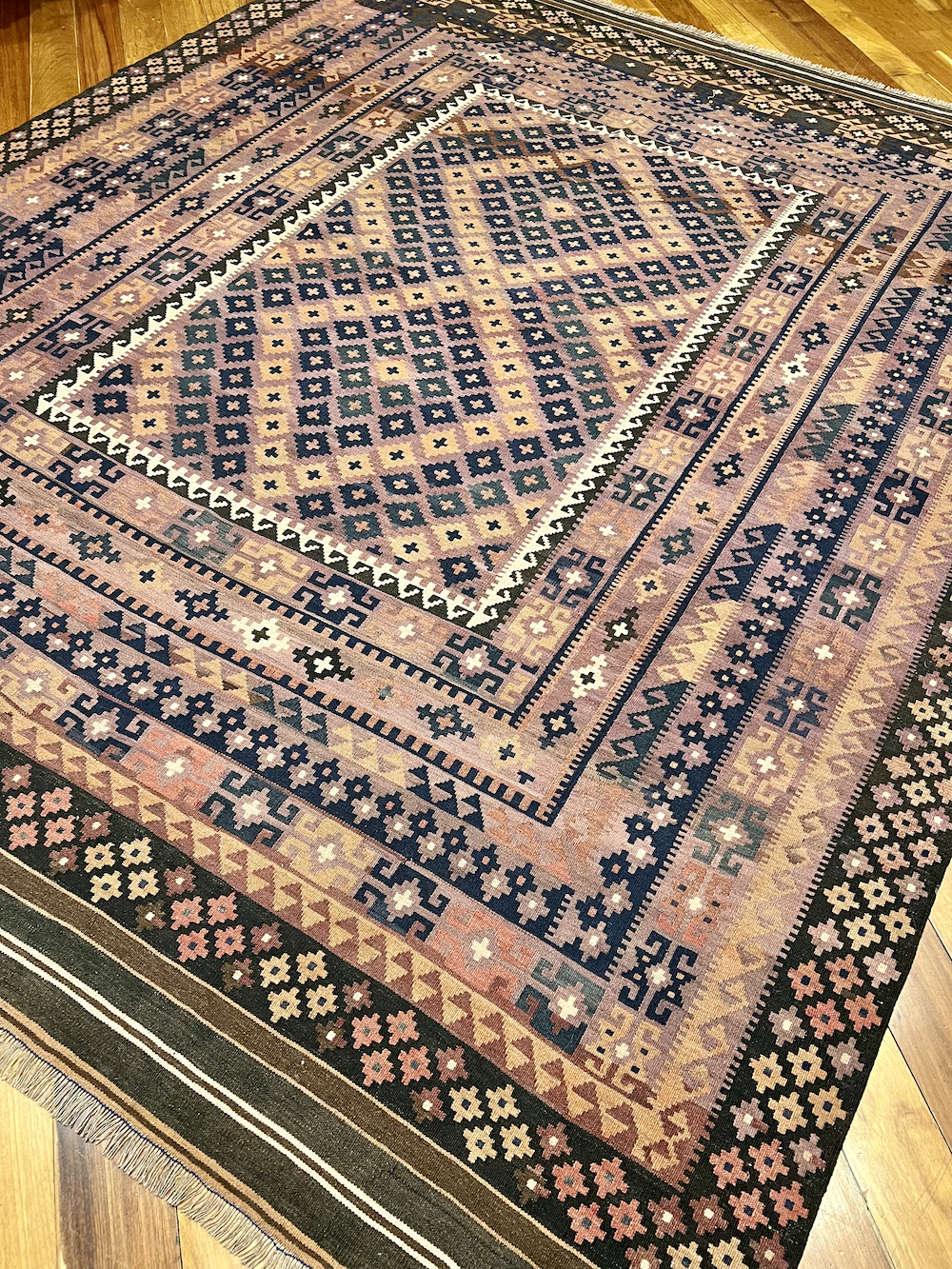 KILIM MEIMENEH-J6 3.06m x 2.48m
