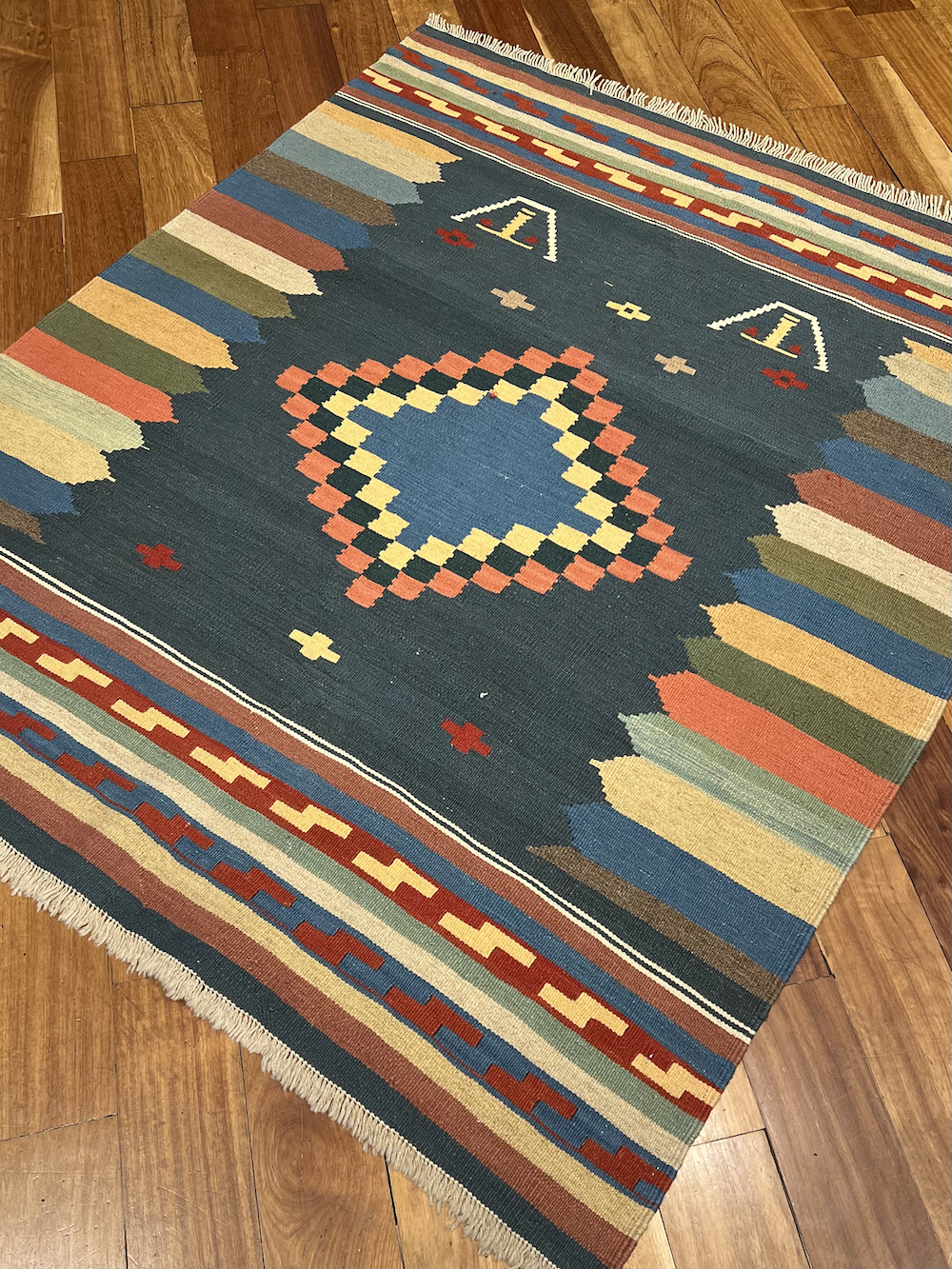 KILIM ARDEBIL-I9 1.60m x 1.35m