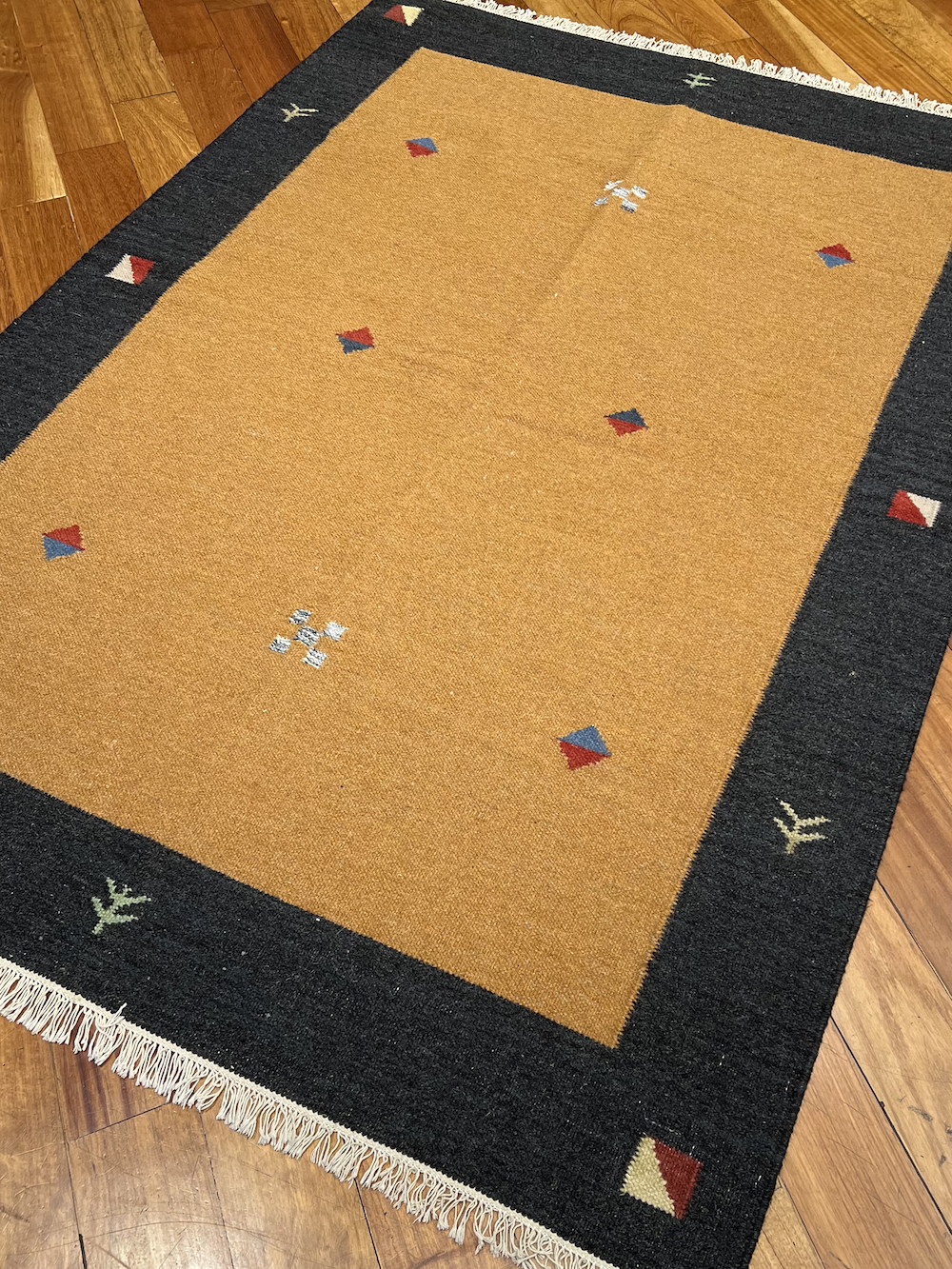 KILIM SHIRAZ-A4 2.00m x 1.45m