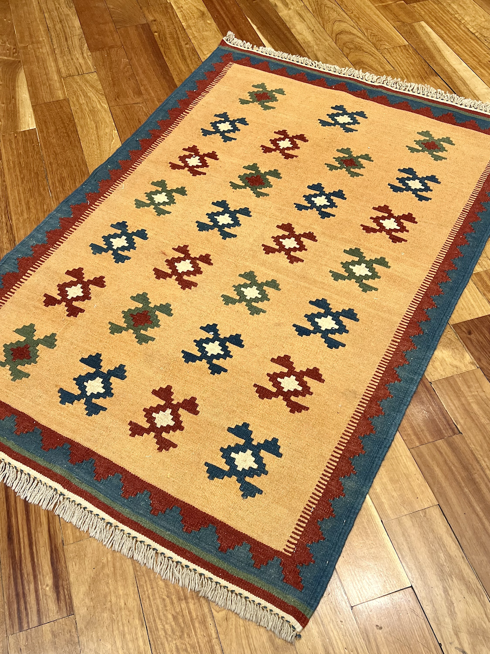 KILIM SHIRAZ-A9 1.67m x 1.10m