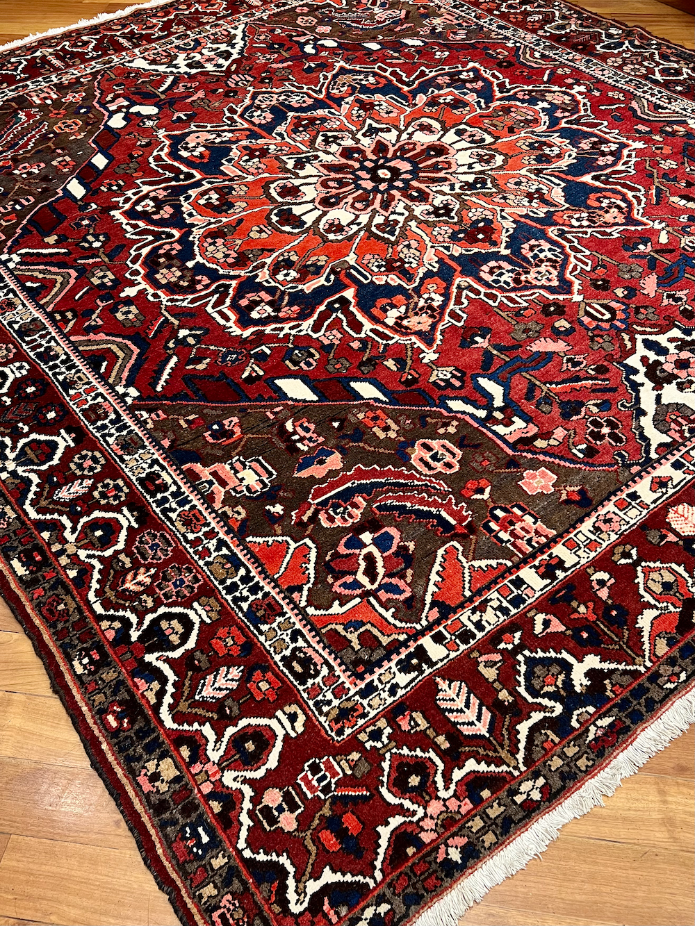 BAKHTIARI-F 3.10m x 2.52m