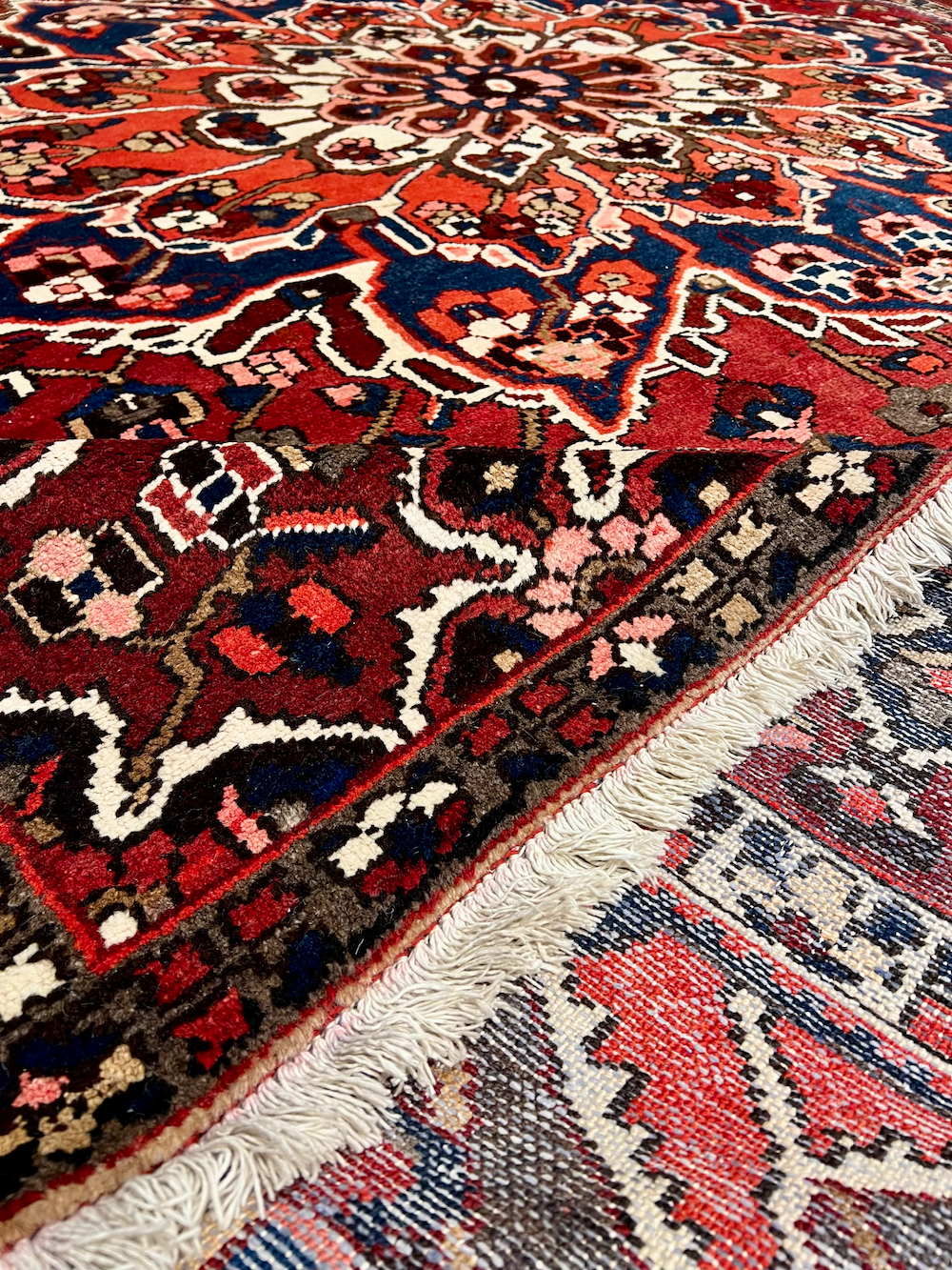 BAKHTIARI-F 3.10m x 2.52m