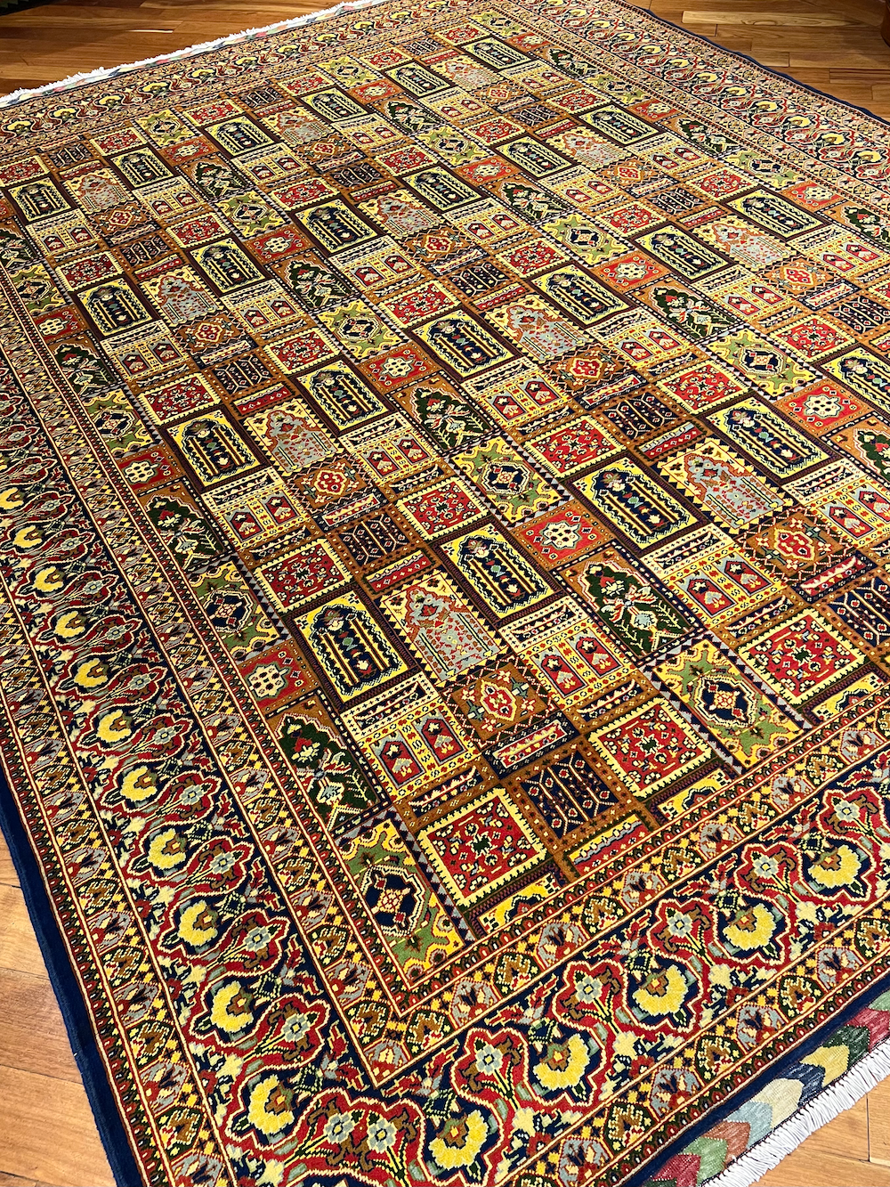 BALUCHI-D 3.90m x 3.00m