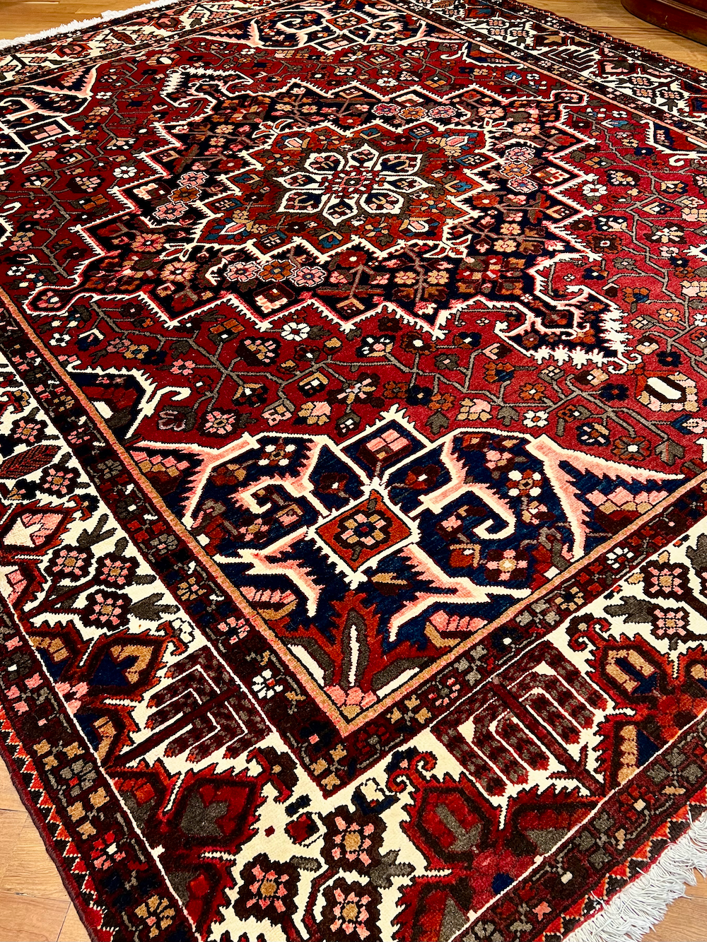 BAKHTIARI-H 3.95m x 3.20m