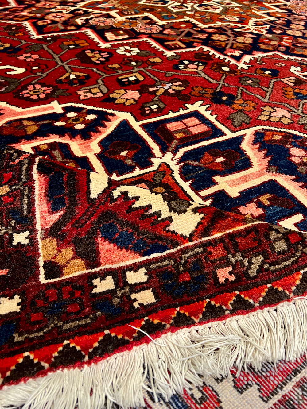 BAKHTIARI-H 3.95m x 3.20m