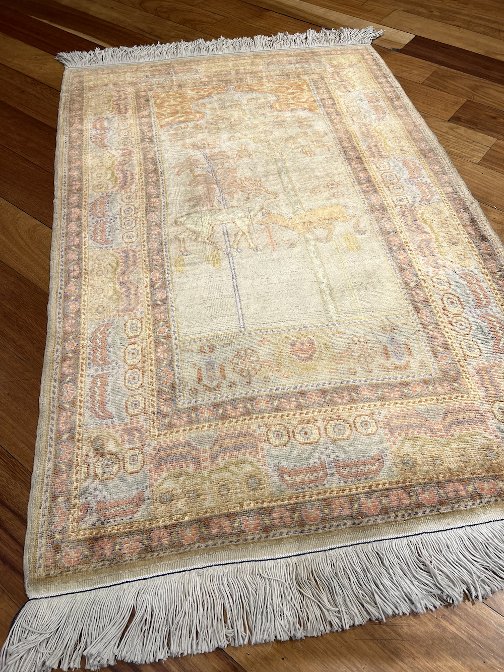 SILK-E 1.36m x 0.82m