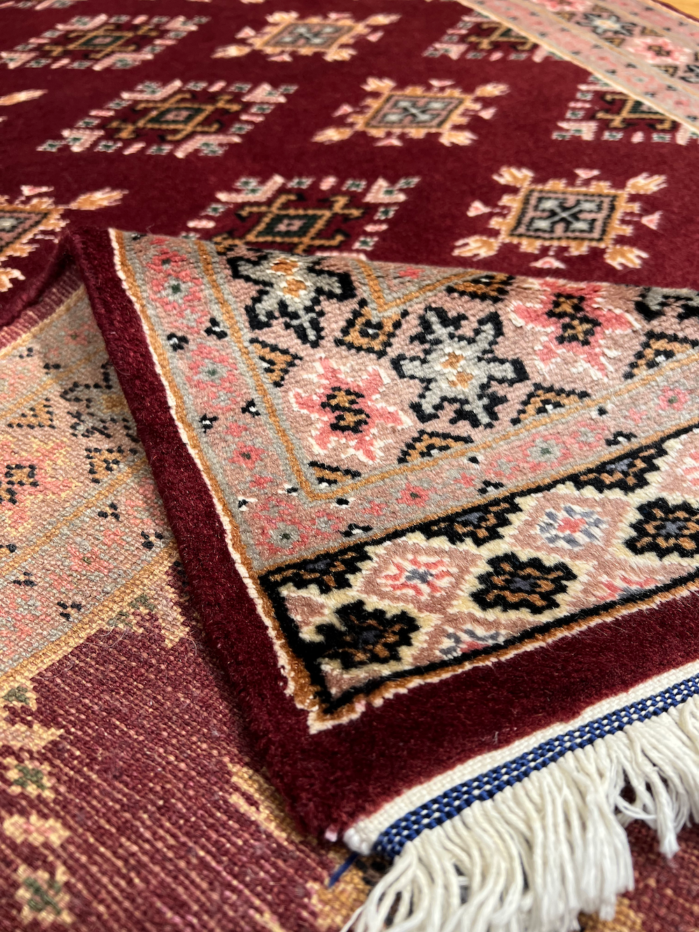 BOKHARA-V. 1.22m x 0.81m