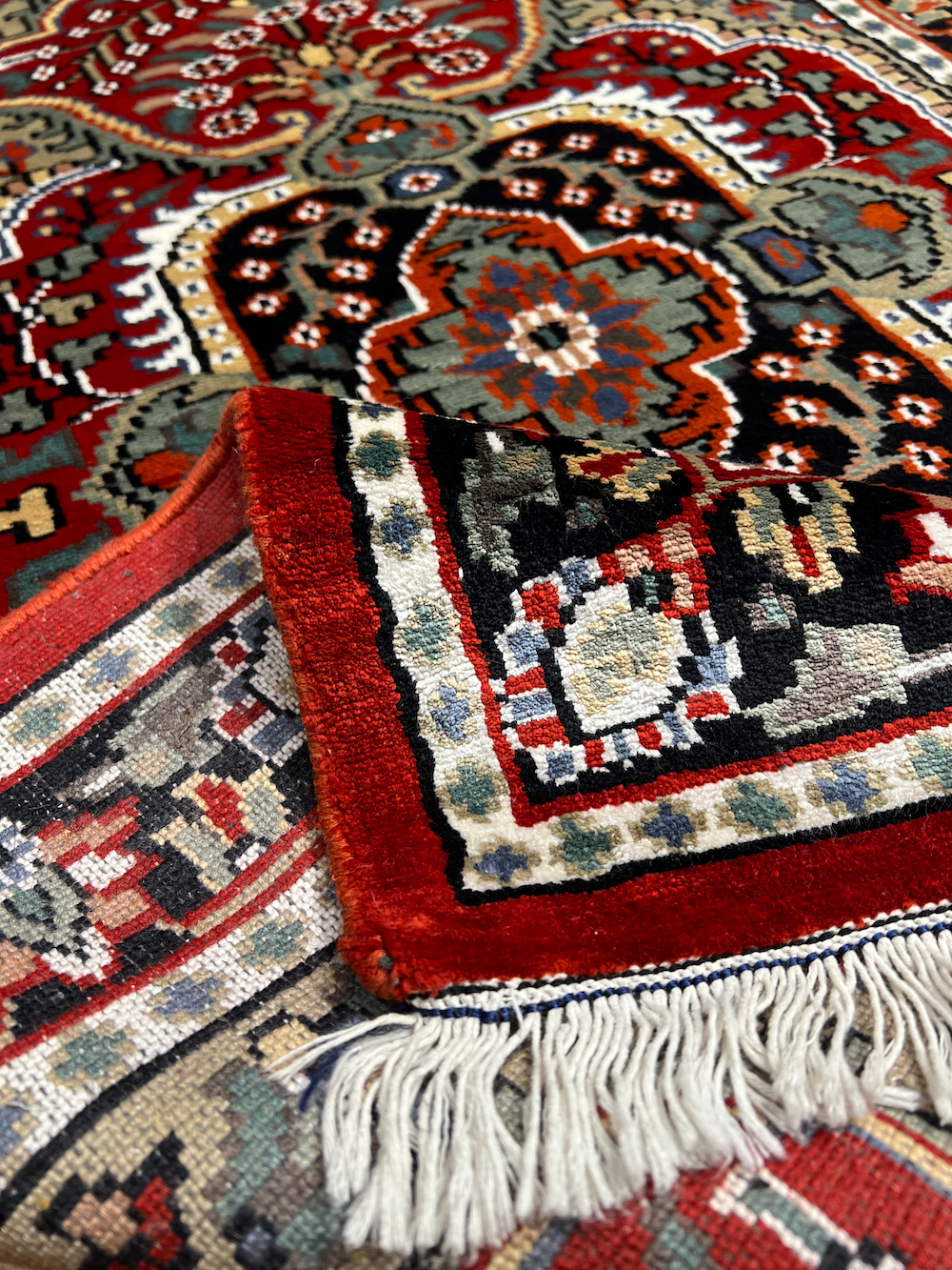 SILK-F 1.27m x 0.77m