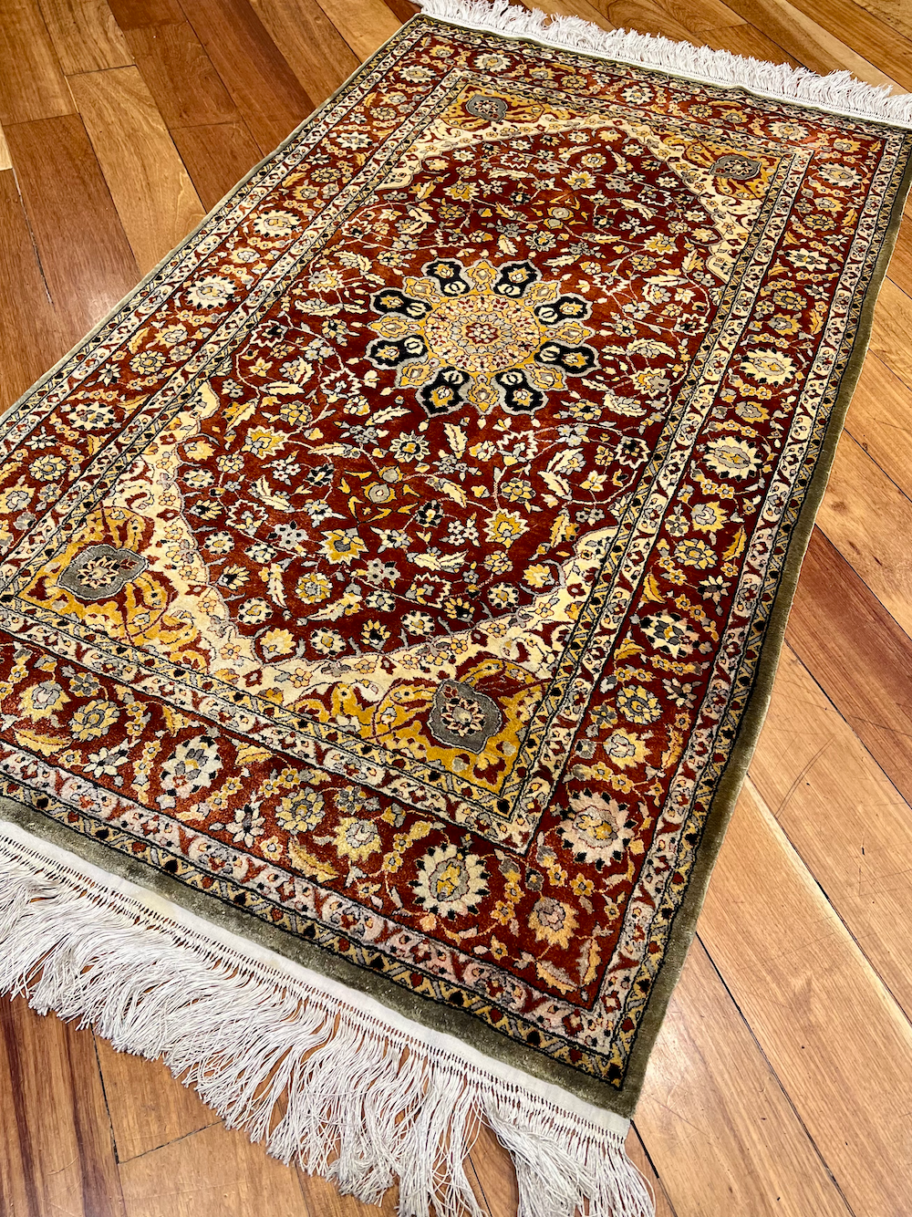 SILK-G 1.63m x 0.94m