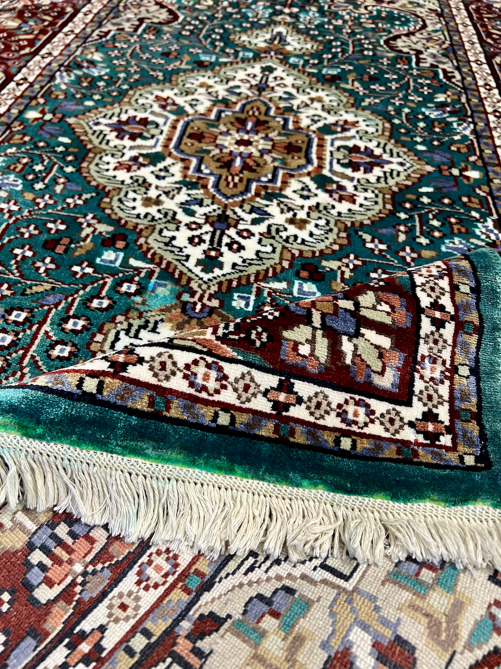 SILK-M 1.54m x 0.94m