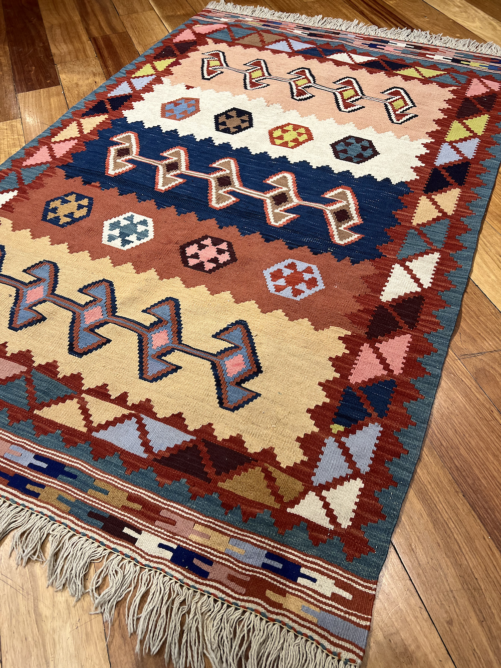 KILIM SHIRAZ-B3 1.55m x 1.05m