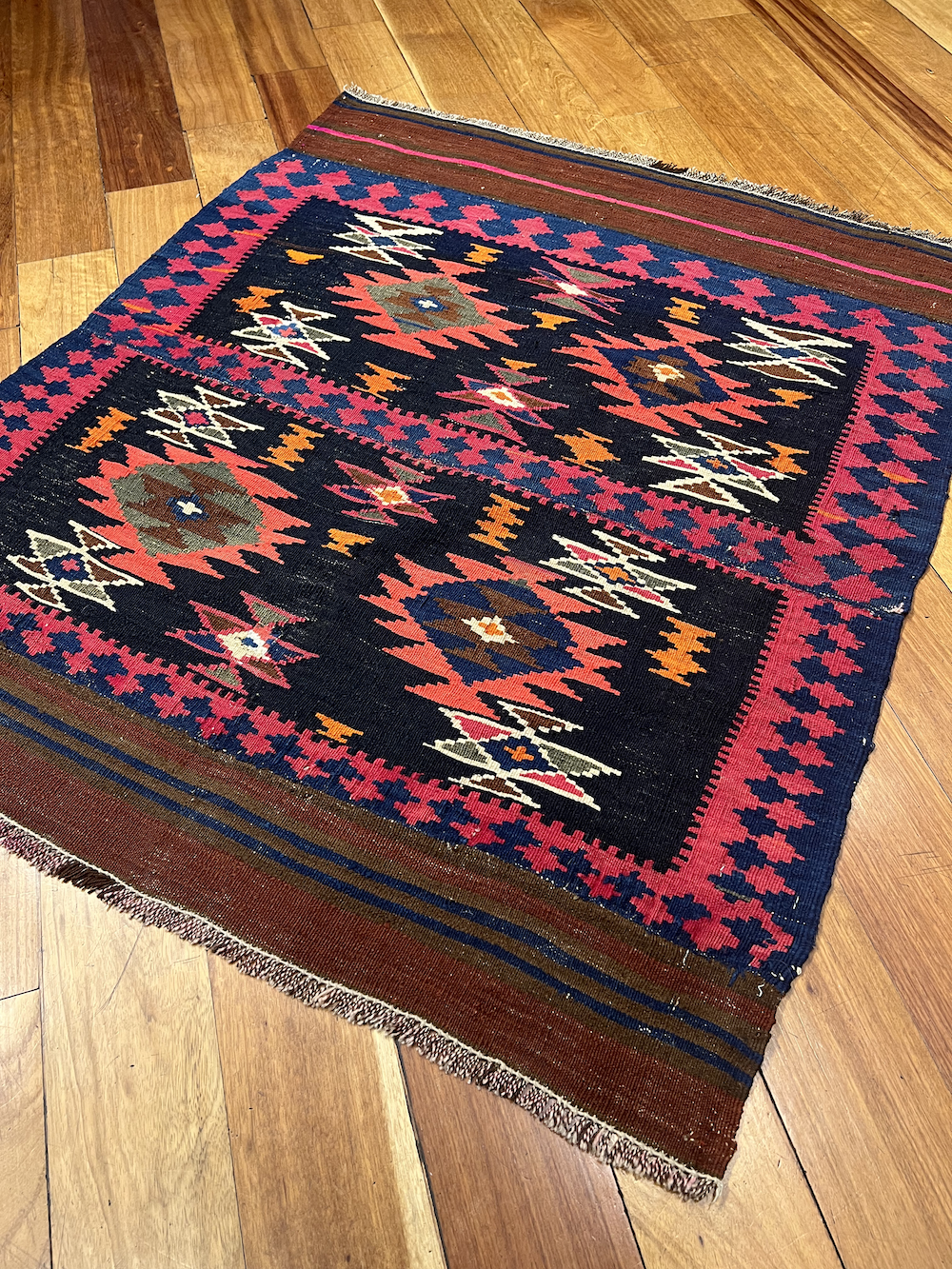 KILIM LORI 1.12m x 0.98m