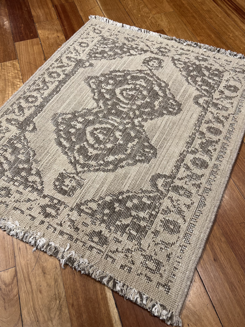 KILIM NATURA-H 1.06m x 0.90m