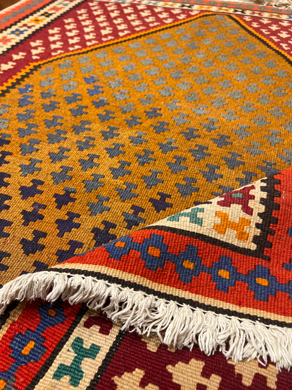 KILIM SENEH 1.20m x 1.10m